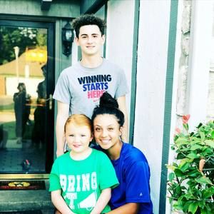 Meet your Posher, Abby